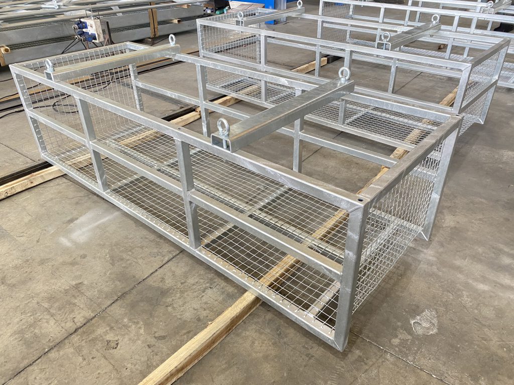 Trailer cage