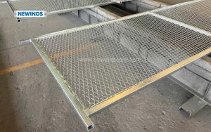 Hot-dip galvanised mesh panel
