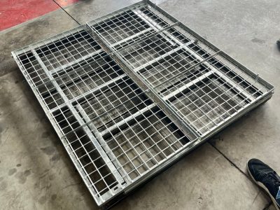 Steel grating